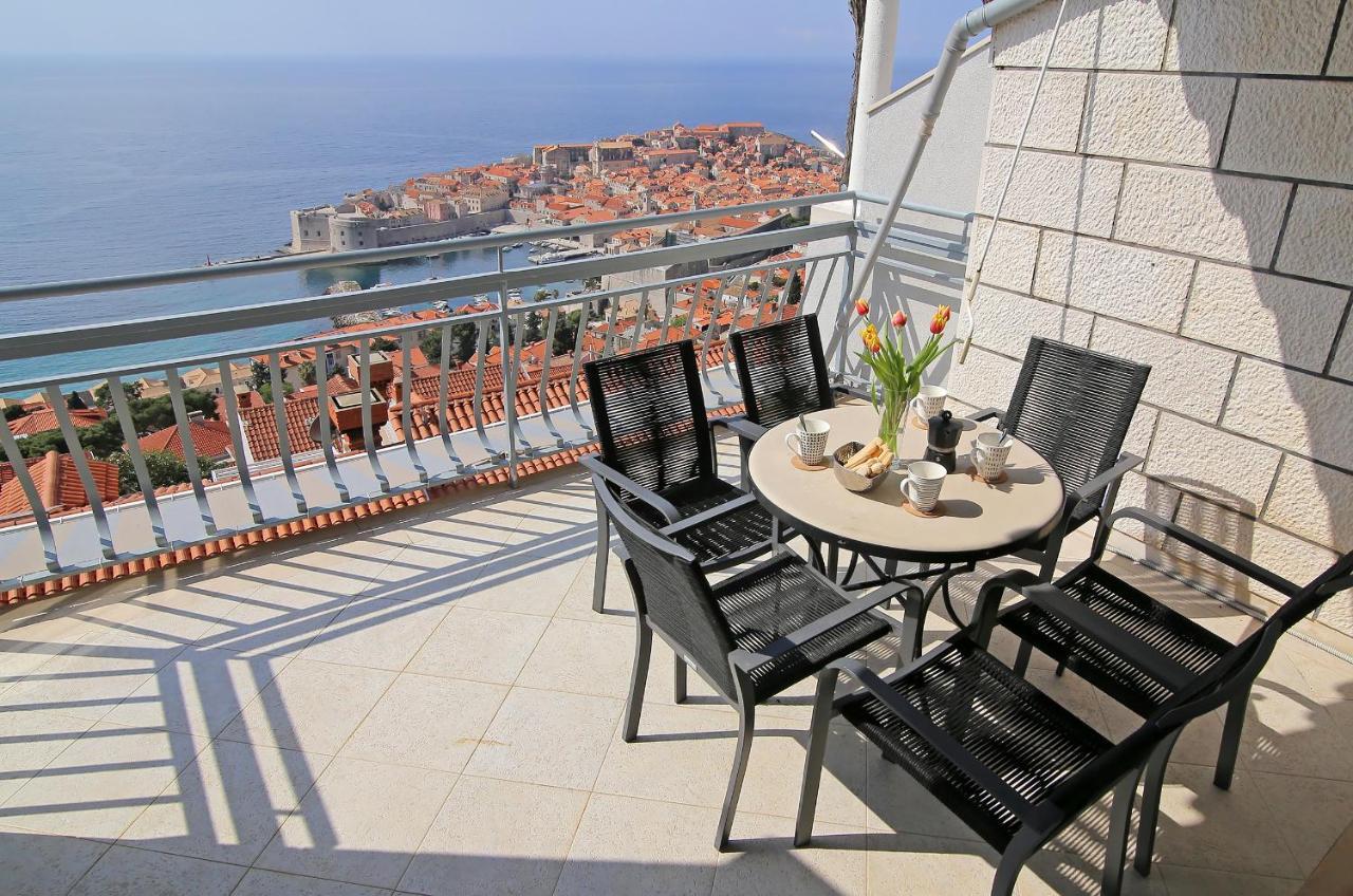 Spacious 2 Bedroom Apt Luxeview- Oldtownview, 10Min To Town Dubrovnik Eksteriør billede