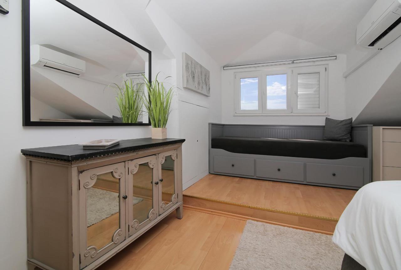 Spacious 2 Bedroom Apt Luxeview- Oldtownview, 10Min To Town Dubrovnik Eksteriør billede